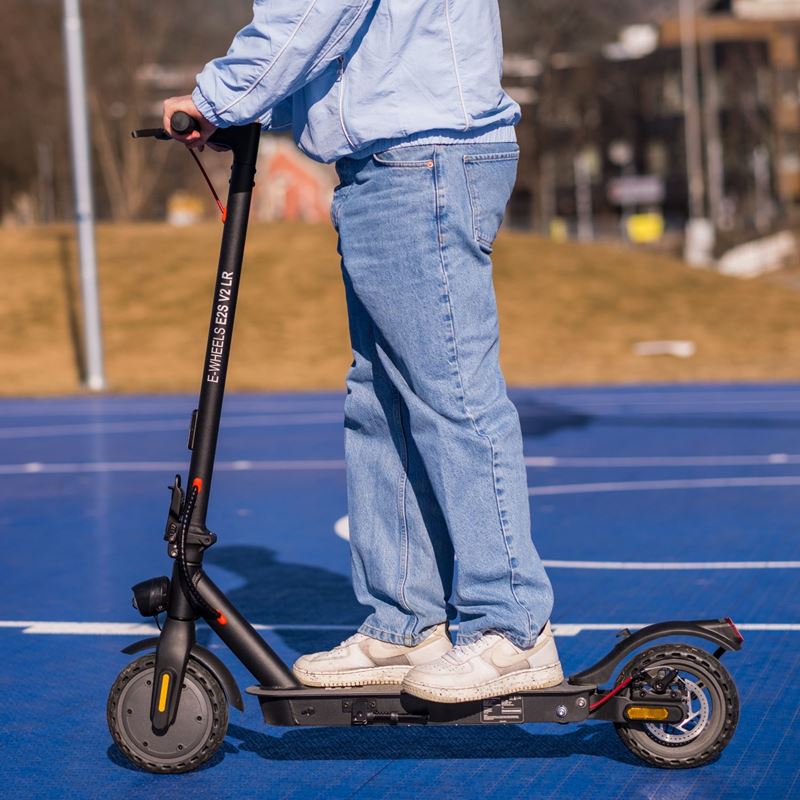 E2S V2 Long Range 2025 - Noir - Pneumatic - 25 km/t